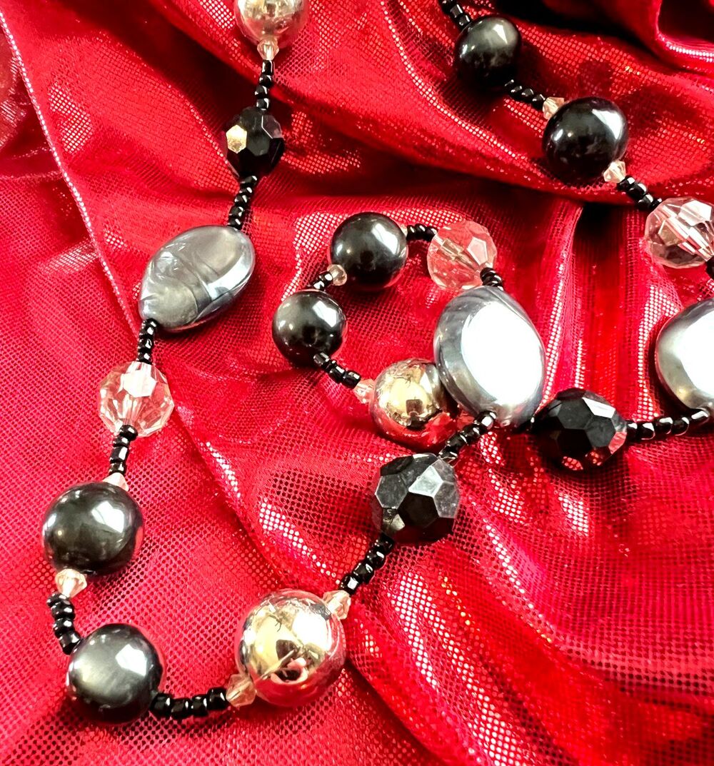 Vintage Multi Faceted Gray Blue Silver Glass Bead 18" Necklace Single Strand - Picture 6 of 6